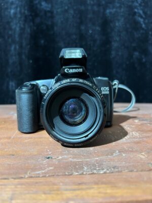 CANON EOS 3000 FOTOĞRAF MAKİNESİ
