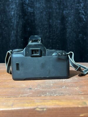CANON EOS 3000 FOTOĞRAF MAKİNESİ - Görsel 3