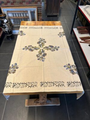 FİSKOS EL BASKISI MASA ÖRTÜSÜ 102 X 102
