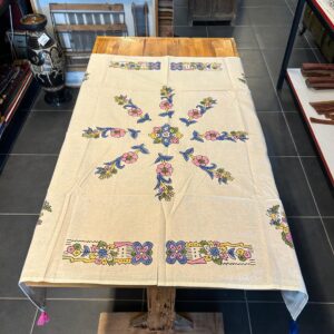 FİSKOS EL BASKISI MASA ÖRTÜSÜ 102 X 102