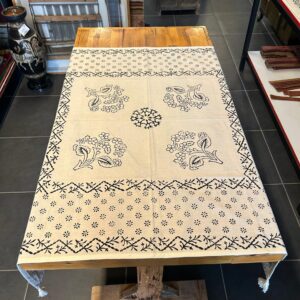 FİSKOS EL BASKISI MASA ÖRTÜSÜ 102 X 102