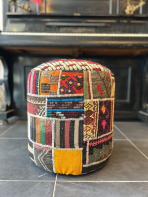 KİLİM KAPLI AHŞAP KASA PUF 40X42 CM - Görsel 3