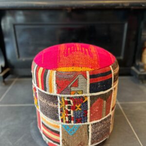 KİLİM KAPLI AHŞAP KASA PUF 40X42 CM