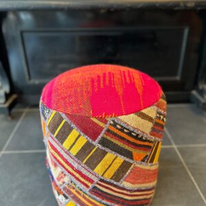 KİLİM KAPLI AHŞAP KASA PUF 40X42 CM