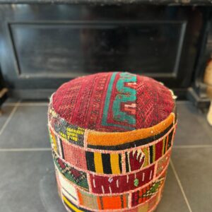 KİLİM KAPLI AHŞAP KASA PUF 40X42 CM