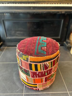 KİLİM KAPLI AHŞAP KASA PUF 40X42 CM