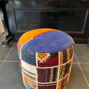 KİLİM KAPLI AHŞAP KASA PUF 40X42 CM
