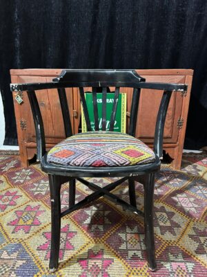 KİLİM KAPLI AHŞAP SANDALYE