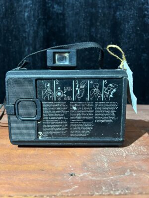 POLAROİD EE 100 FOTOĞRAF MAKİNESİ - Görsel 2