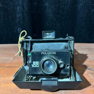 POLAROİD EE 100 FOTOĞRAF MAKİNESİ
